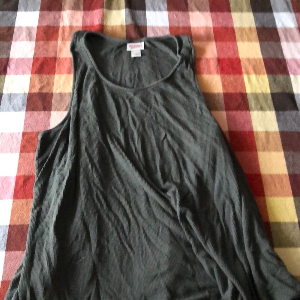Short sleeve top